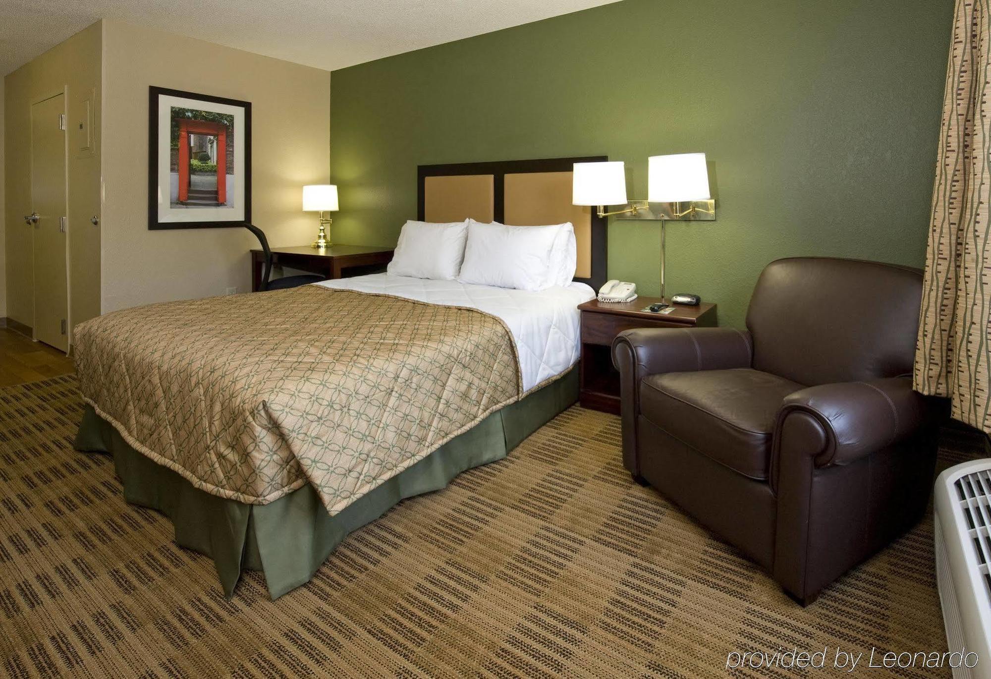 Extended Stay America Suites - Richmond - Hilltop Mall Стая снимка