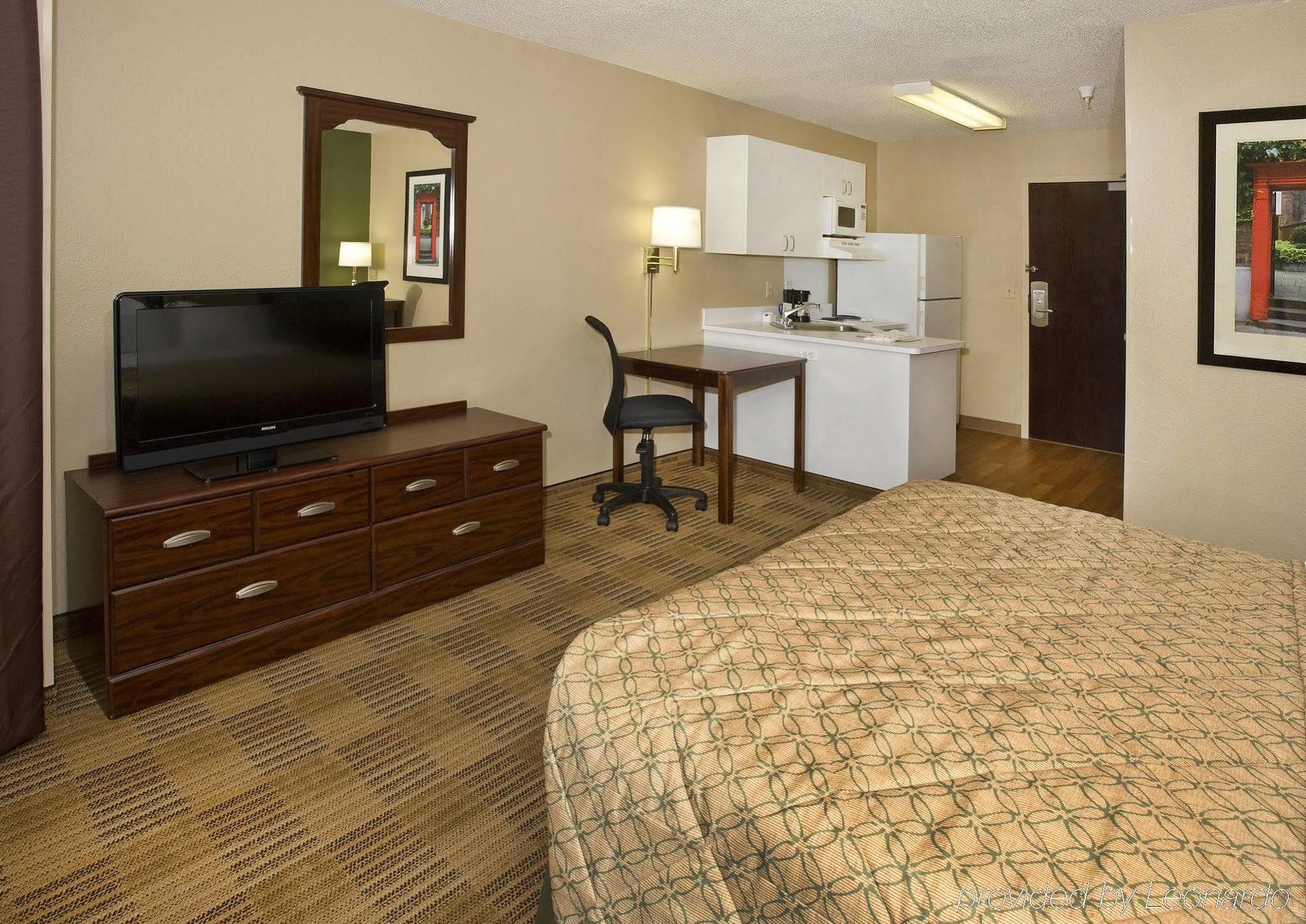 Extended Stay America Suites - Richmond - Hilltop Mall Стая снимка